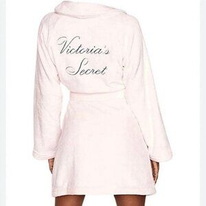 Victoria’s Secret Light Pink Cozy Plush Short Robe Logo Back Womens Size M/L